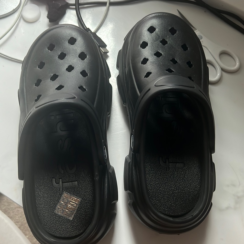 Platform croc inspired